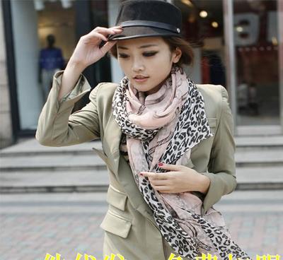 【圍巾絲巾網上代理代銷 一件代發(fā) 免費加盟】